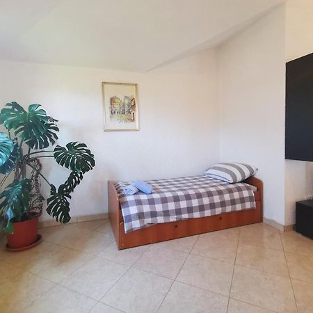 Apartman Luna Sveti Lovreč Pazenatički Extérieur photo