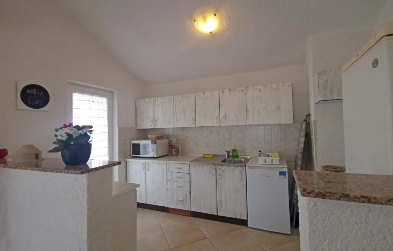 Apartman Luna Sveti Lovreč Pazenatički Extérieur photo