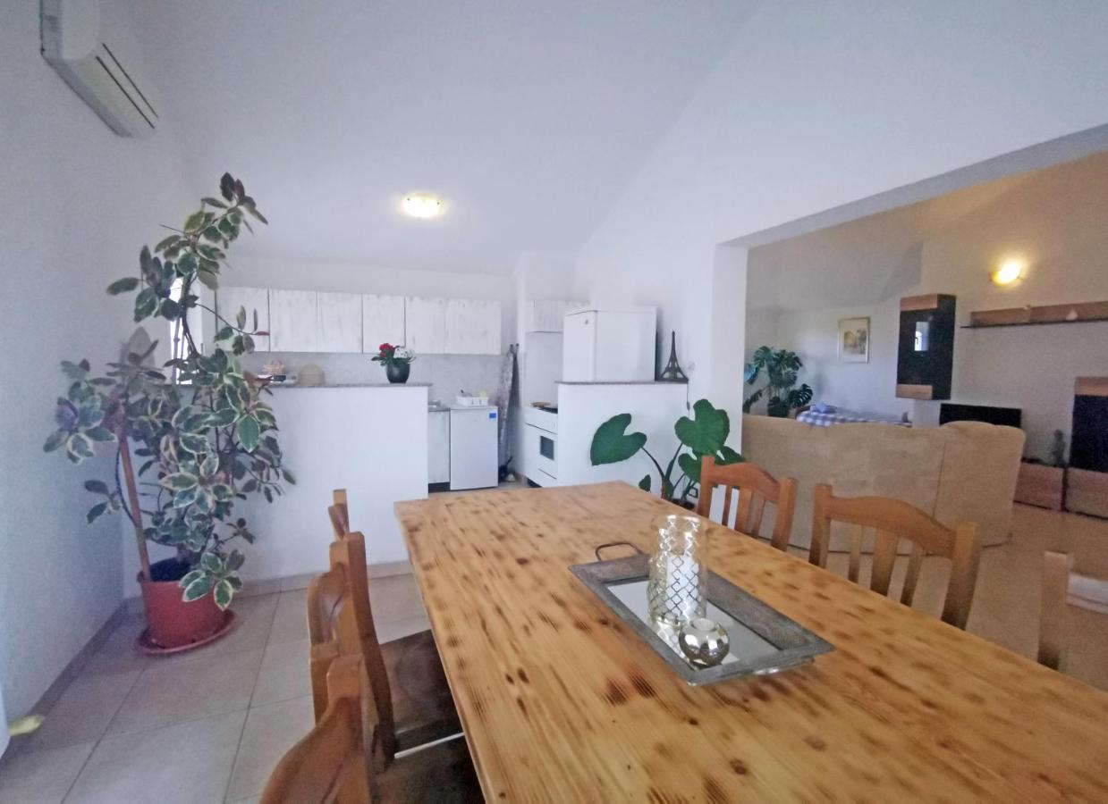 Apartman Luna Sveti Lovreč Pazenatički Extérieur photo